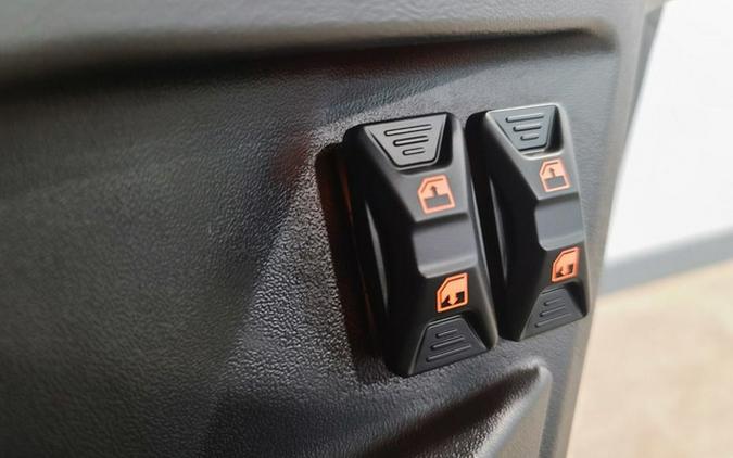 2026 Can-Am Defender MAX Limited HD11 Desert Tan & Carbon Blac