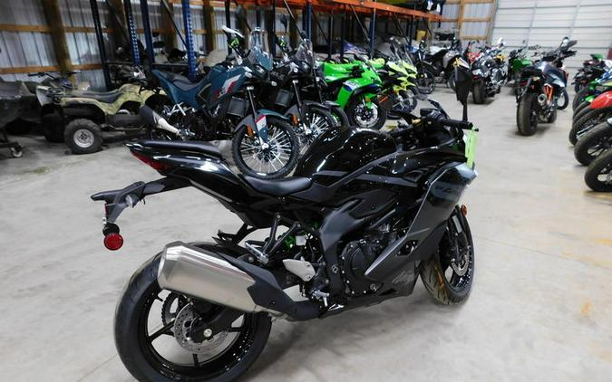 2026 Kawasaki Ninja® ZX™-4RR ABS
