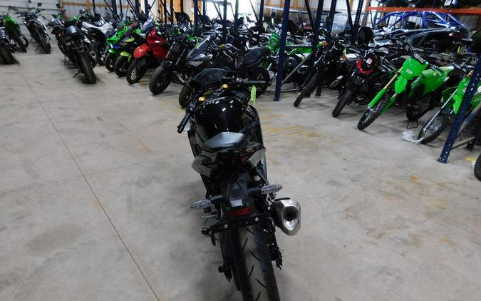 2026 Kawasaki Ninja® ZX™-4RR ABS
