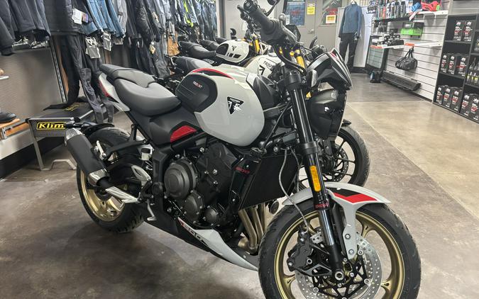 2026 Triumph Trident 800