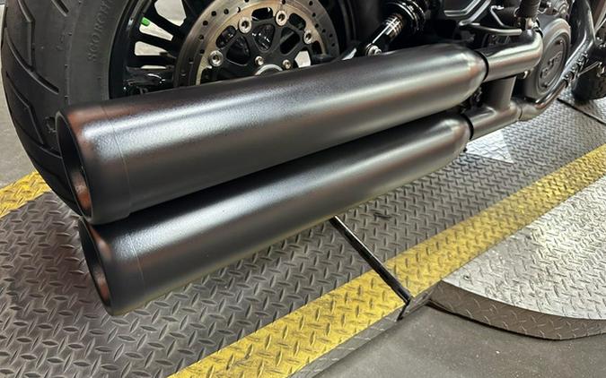 2021 Indian Scout Bobber Sixty Thunder Black