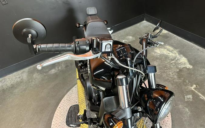 2021 Indian Scout Bobber Sixty Thunder Black