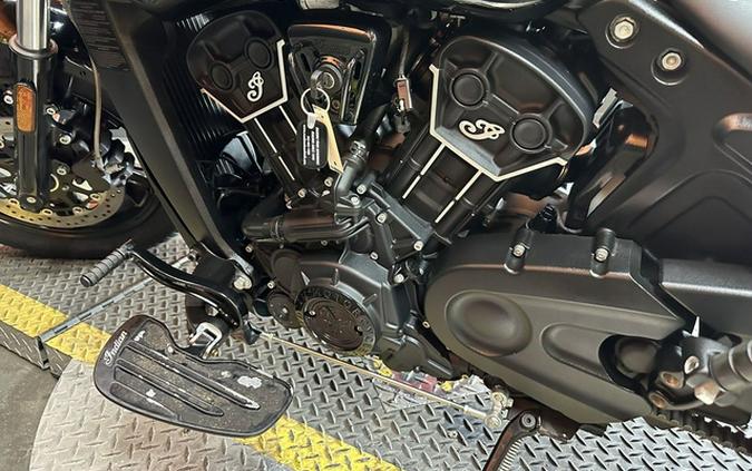 2021 Indian Scout Bobber Sixty Thunder Black