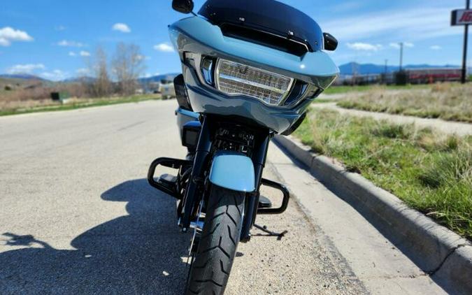 2024 Harley-Davidson Road Glide® Sharkskin Blue