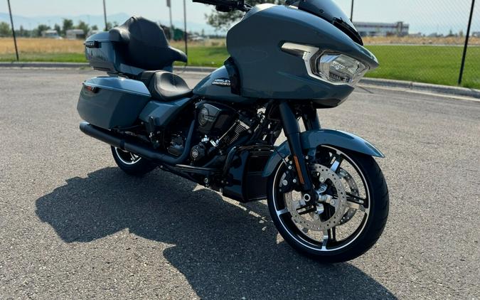 2024 Harley-Davidson Road Glide® Sharkskin Blue