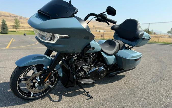 2024 Harley-Davidson Road Glide® Sharkskin Blue