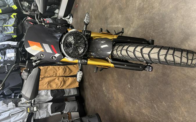 2026 Triumph Scrambler 400 XC