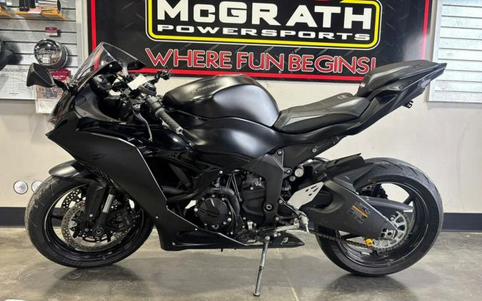 2024 Kawasaki Ninja ZX-6R Metallic Flat Spark Black/Ebony