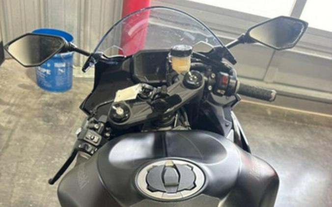 2024 Kawasaki Ninja ZX-6R Metallic Flat Spark Black/Ebony