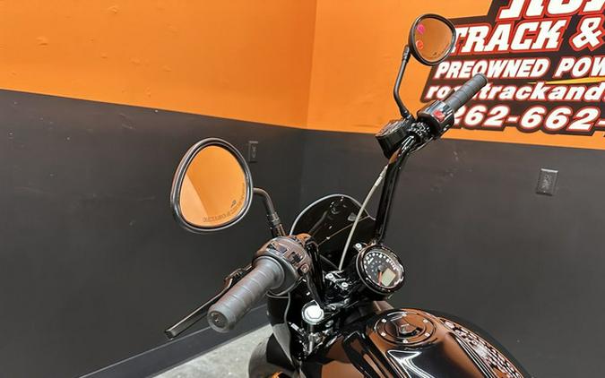 2021 Indian Scout Bobber Sixty Thunder Black