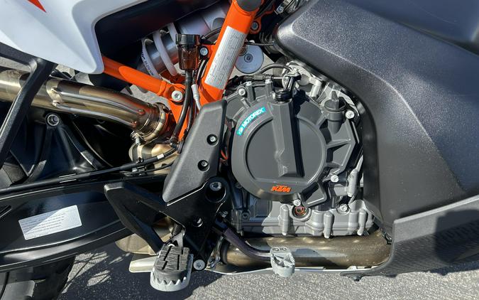 2022 KTM 890 ADV R