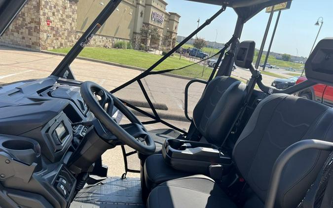 2025 Can-Am Defender XT HD10