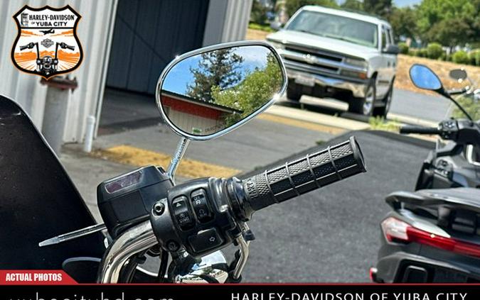 2015 Harley-Davidson Sportster 883 Low