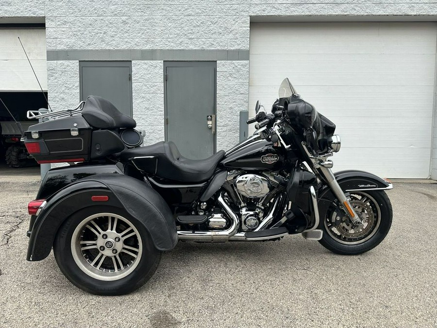 2010 Harley-Davidson® FLHTCUTG - Tri Glide® Ultra Classic®