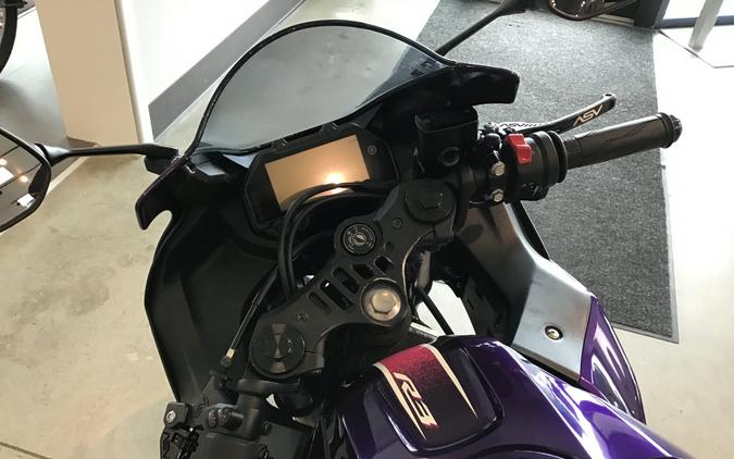 2023 Yamaha YZF-R3 ABS