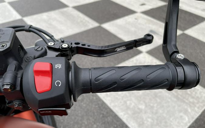 2021 Moto Guzzi V7 Stone 850