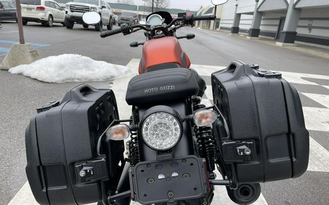 2021 Moto Guzzi V7 Stone 850