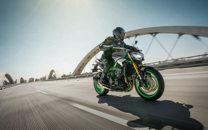 2027 Kawasaki Z900 SE ABS