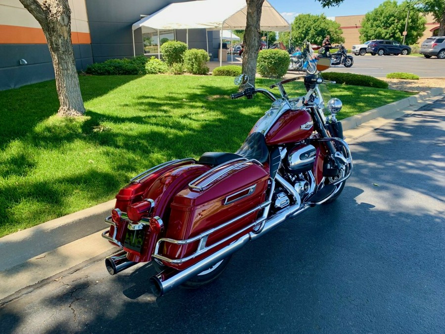 2021 Harley-Davidson Road King Billiard Red