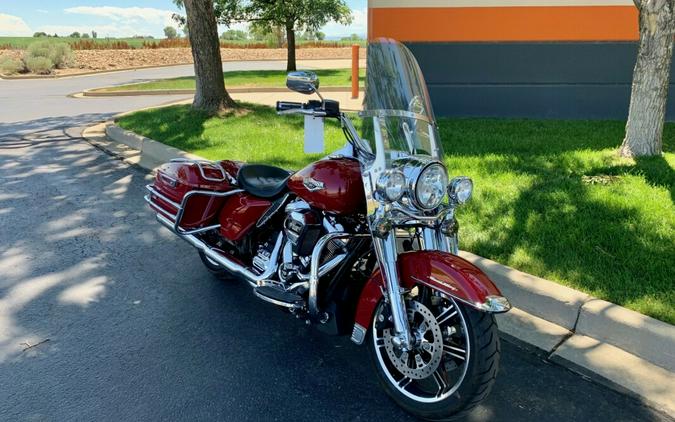 2021 Harley-Davidson Road King Billiard Red