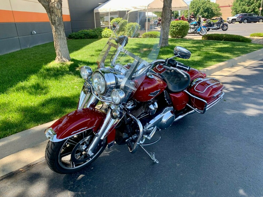 2021 Harley-Davidson Road King Billiard Red