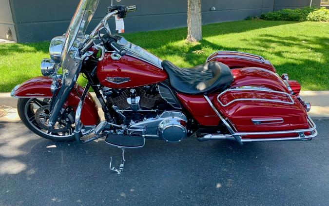 2021 Harley-Davidson Road King Billiard Red