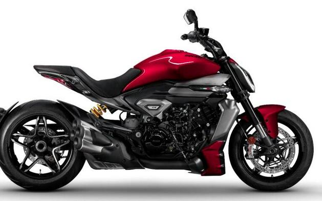 2025 Ducati XDiavel V4 First Look [8 Fast Facts]