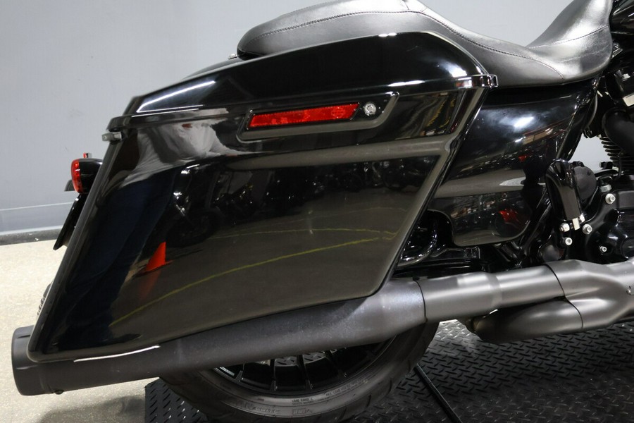 2019 Harley-Davidson Road King Special FLHRXS