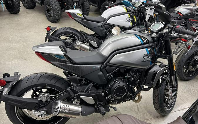 2023 CFMOTO 700CL-X Sport