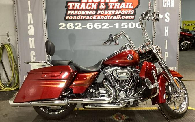 2013 Harley-Davidson® FLHRSE5 - CVO™ Road King®