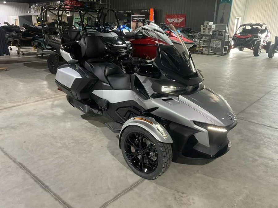 2025 Can-Am® Spyder RT LTD Silver