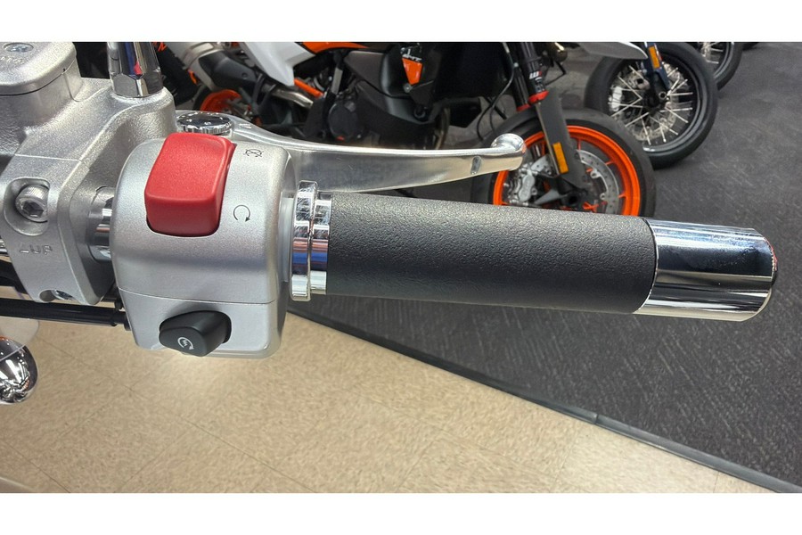 2025 Suzuki BOULEVARD C50T SPECIAL