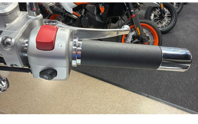 2025 Suzuki BOULEVARD C50T SPECIAL