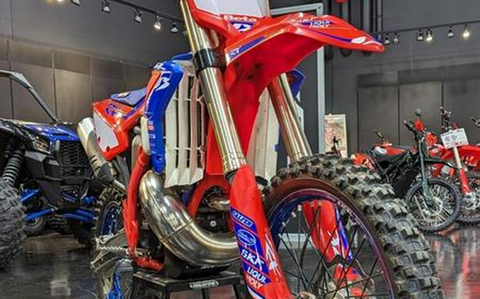 2023 Beta 300 RX First Look [2-Stroke Motocrosser Updated]