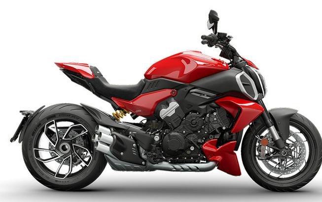 2026 Ducati Diavel V4