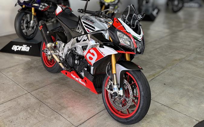 2016 Aprilia Tuono V4 Factory
