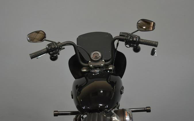 2026 Harley-Davidson Street Bob Vivid Black Chrome Cast Wheels