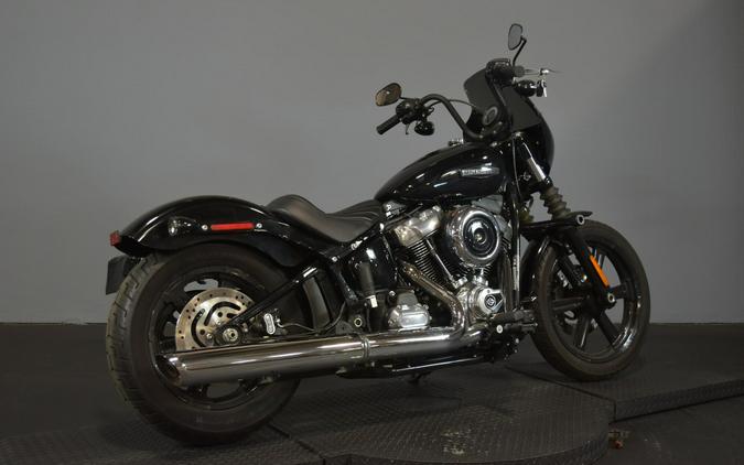 2026 Harley-Davidson Street Bob Vivid Black Chrome Cast Wheels
