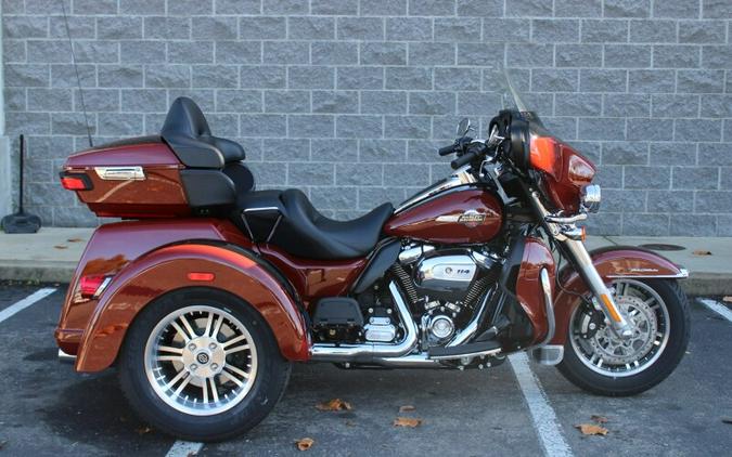 Harley-Davidson Tri Glide Ultra 2024 FLHTCUTG 84379279 RED ROCK/BLACK W/ PIN