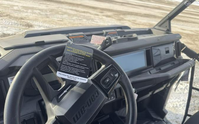 2026 Can-Am Defender MAX Lone Star HD11