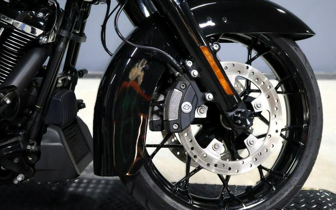 2023 Harley-Davidson Road Glide Special Vivid Black - Black Finish