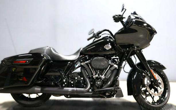 2023 Harley-Davidson Road Glide Special Vivid Black - Black Finish