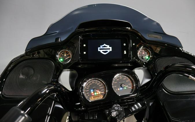 2023 Harley-Davidson Road Glide Special Vivid Black - Black Finish