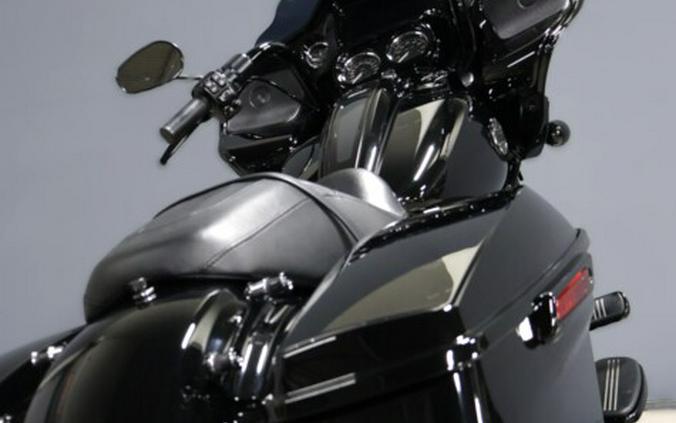 2023 Harley-Davidson Road Glide Special Vivid Black - Black Finish
