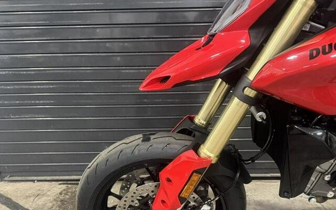 2027 Ducati HYPERMOTARD V2