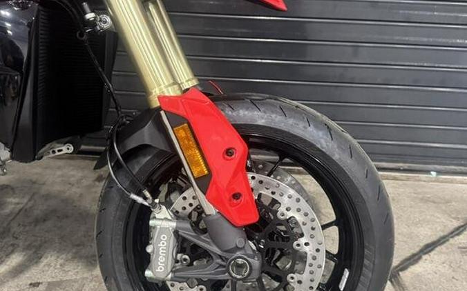 2027 Ducati HYPERMOTARD V2
