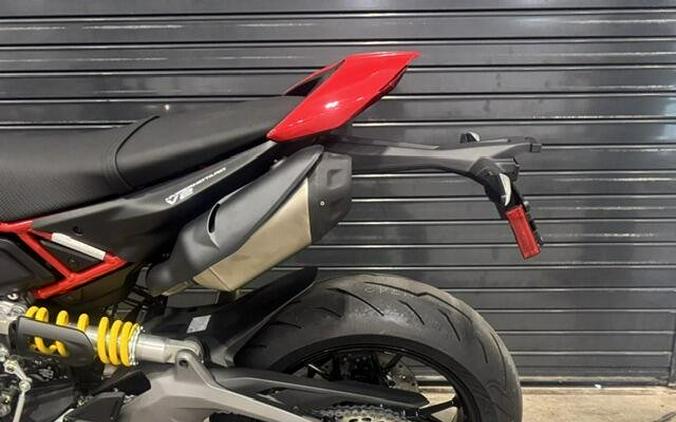 2027 Ducati HYPERMOTARD V2