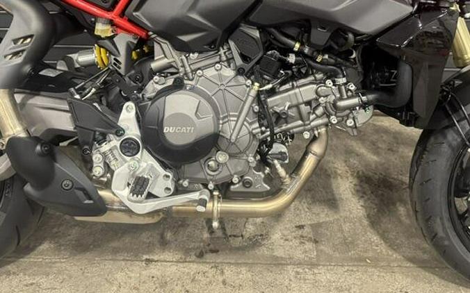 2027 Ducati HYPERMOTARD V2