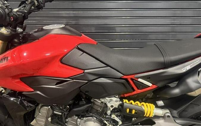 2027 Ducati HYPERMOTARD V2