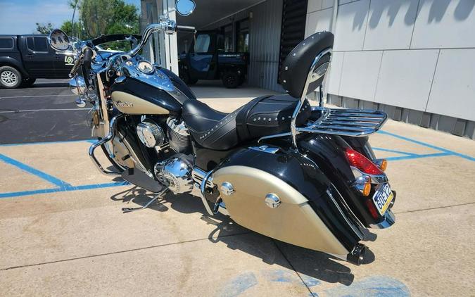 2022 Indian Motorcycle® Springfield® Black Metallic/Dirt Track Tan